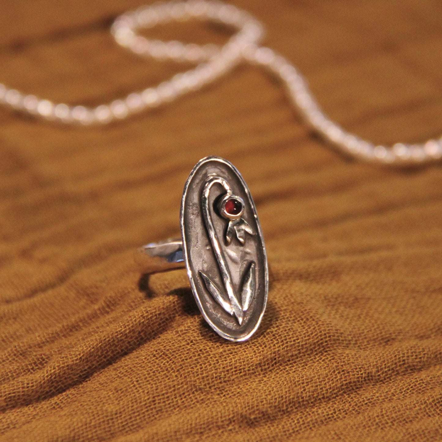 Garnet snowdrop