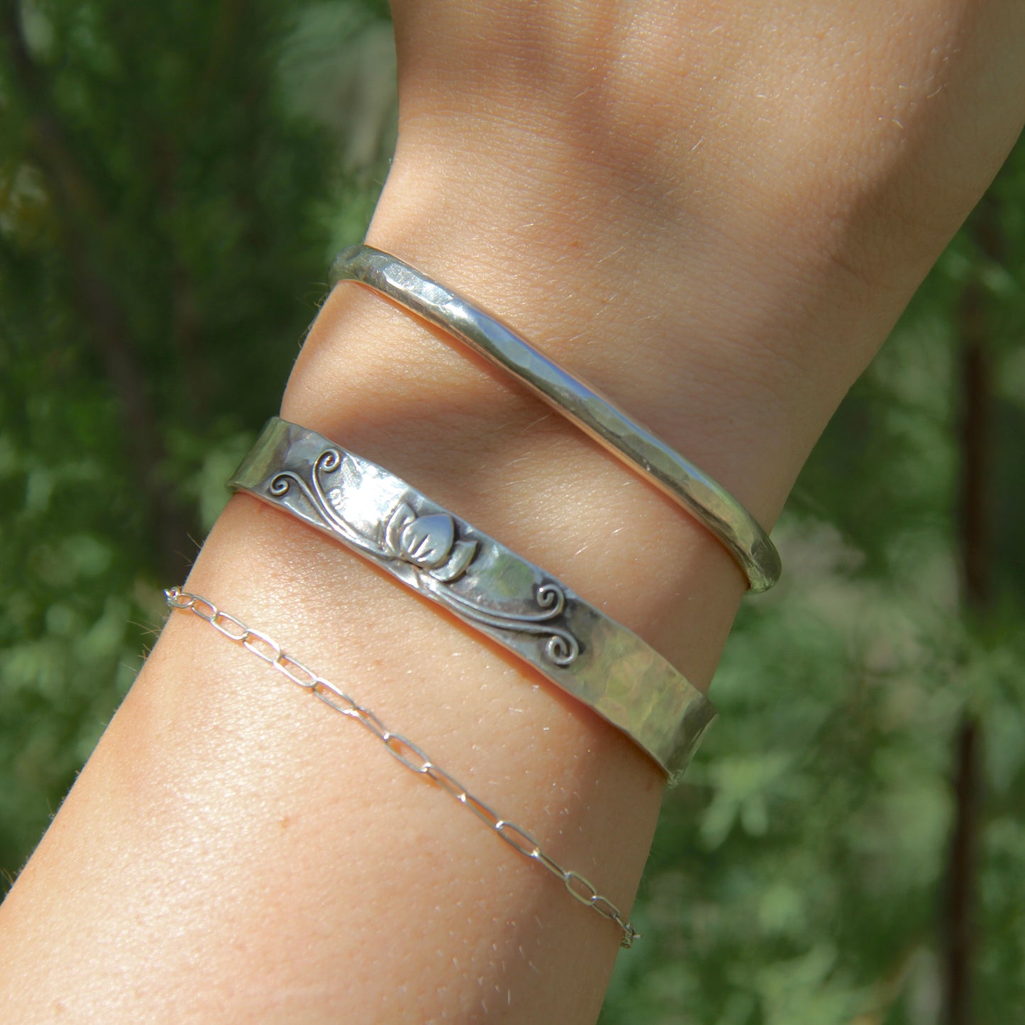 Lotus cuff