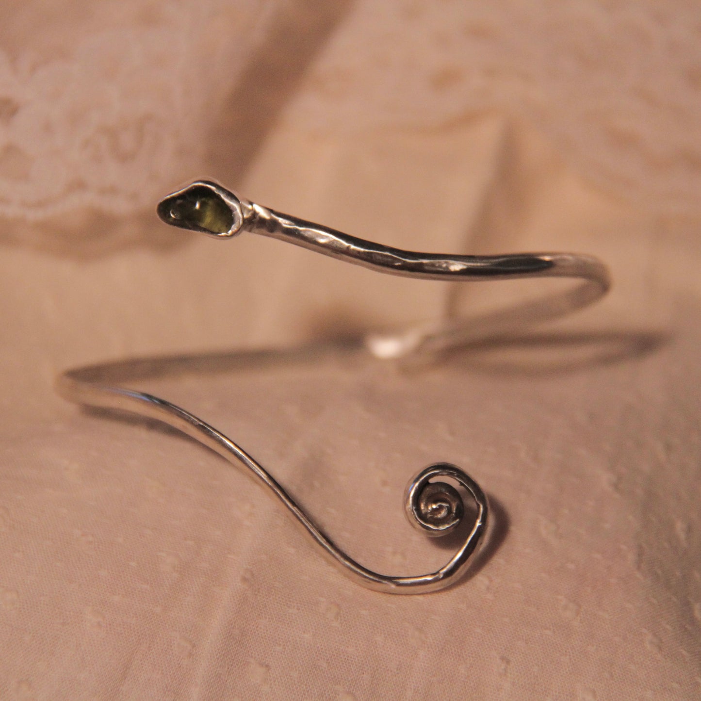 Snake arm cuff