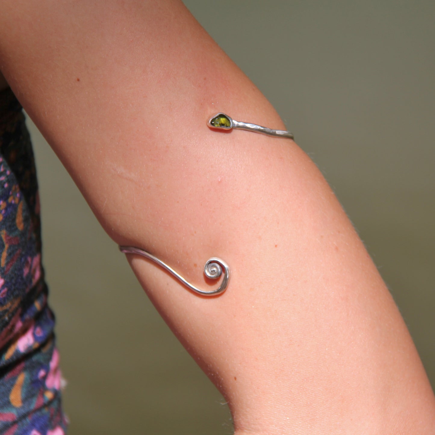 Snake arm cuff