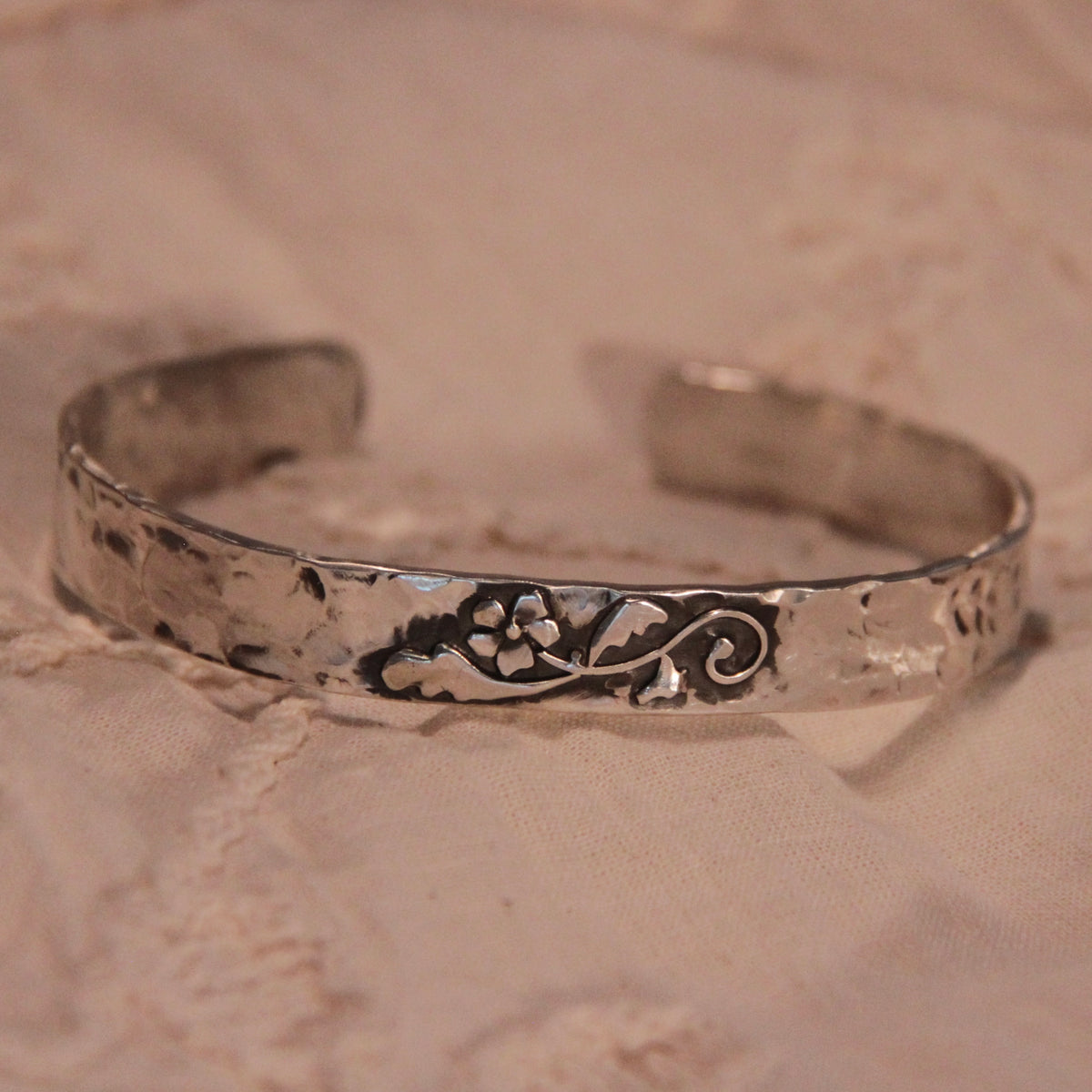 Ivy cuff