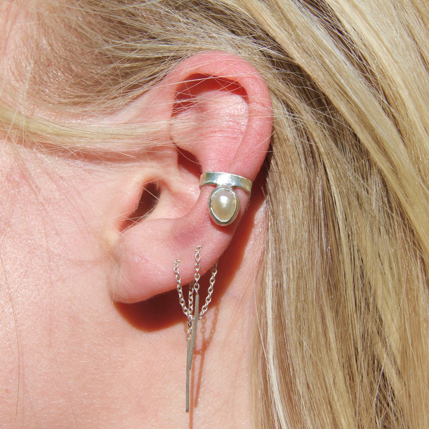 Pearl ear cuff