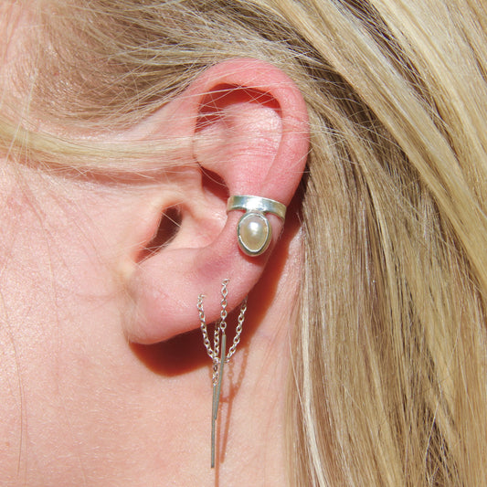 Pearl ear cuff