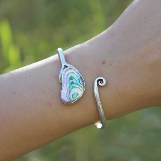 Ocean swirl bracelet
