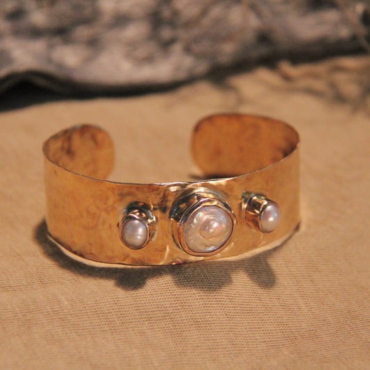 Tripper Pearl Cuff
